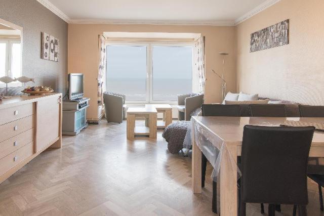 Toplocatie Middelkerke Frontal Sea View Экстерьер фото